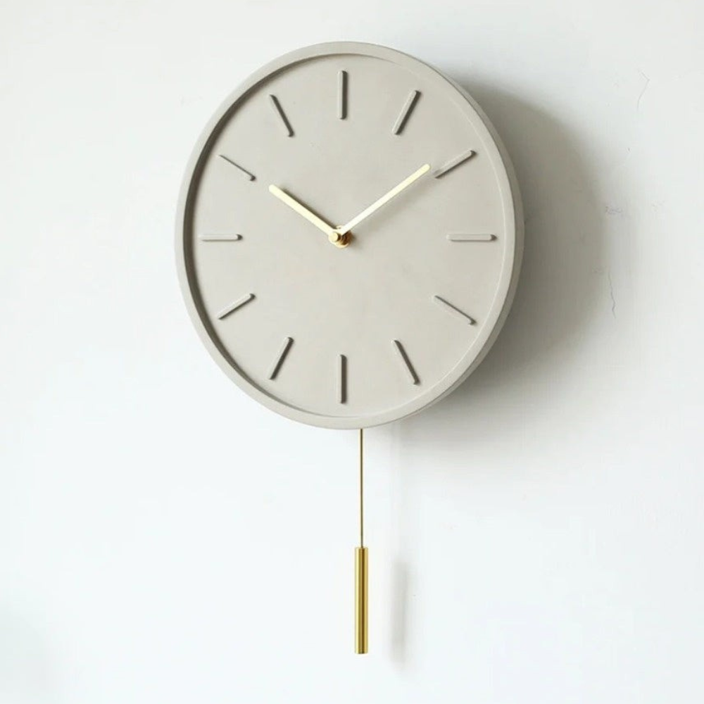 Scandinavische Cement Wandklok met Metalen Pendel – Minimalistisch Design, 30 cm Diameter, Grijs, Eenvoudig te Installeren