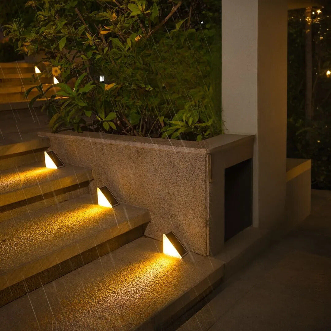 Zonne-energie Trapverlichting met Sensor – IP67 Waterdichte LED Verlichting voor Veiligheid en Sfeer in Buitenruimtes