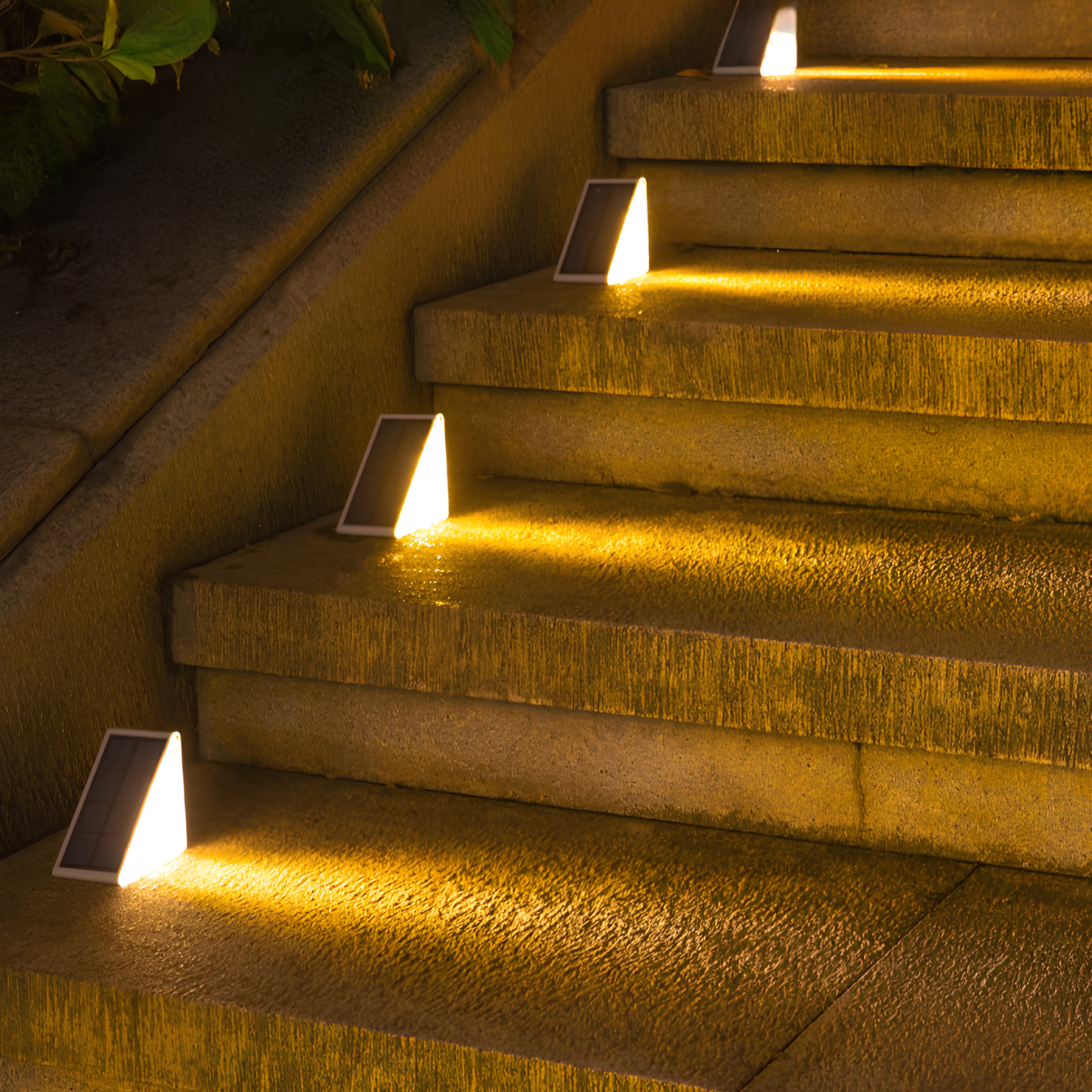 Zonne-energie Trapverlichting met Sensor – IP67 Waterdichte LED Verlichting voor Veiligheid en Sfeer in Buitenruimtes