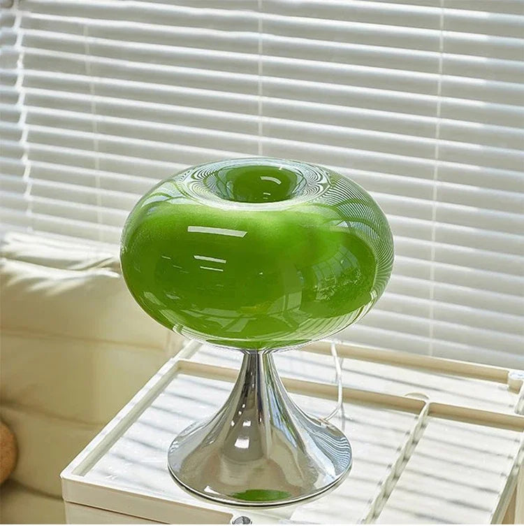 Antieke Tafellamp met Appelvorm en Vintage Charme – Witte en Groene Glazen Afwerking 6