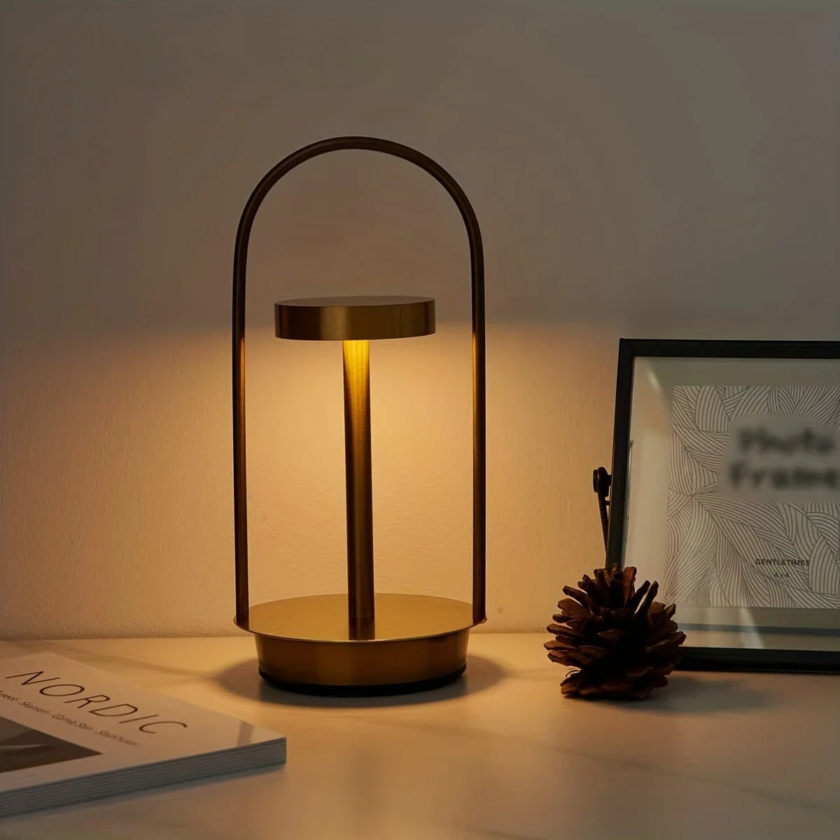 Dimbare LED-tafellamp Estraglo – Draagbaar en Modern Design met USB Voeding 2