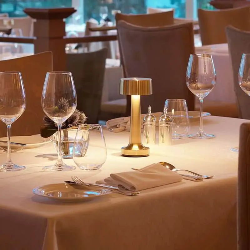 Dimbare Oplaadbare Tafellamp met LED Verlichting – Elegante Batterijlamp voor Cafés en Thuisgebruik 5