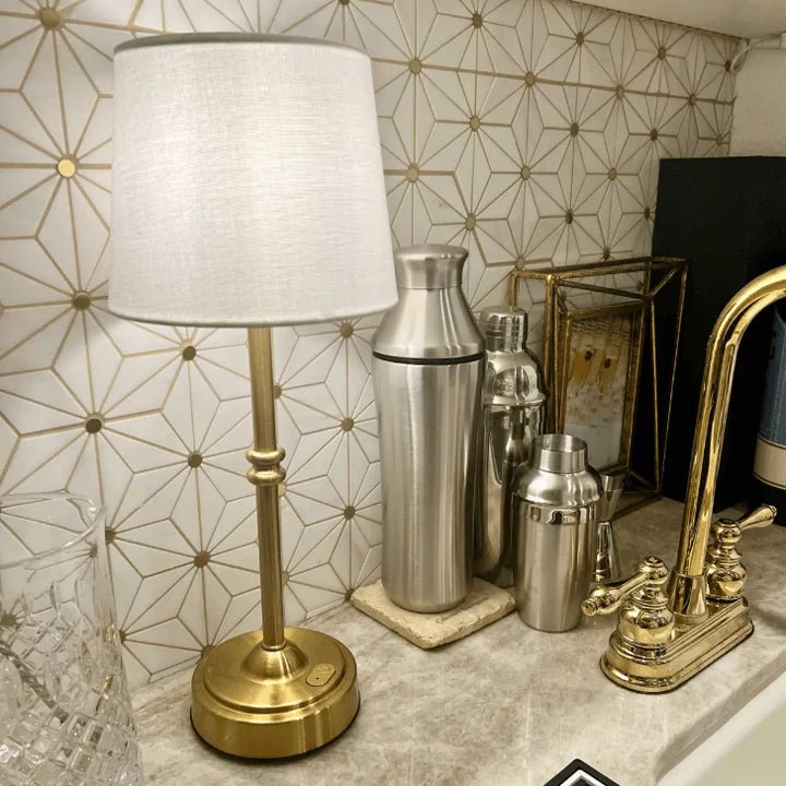 Draadloze Oplaadbare Tafellamp met Retro Design – LED, Dimfunctie, Ideaal voor Binnen en Buiten 3
