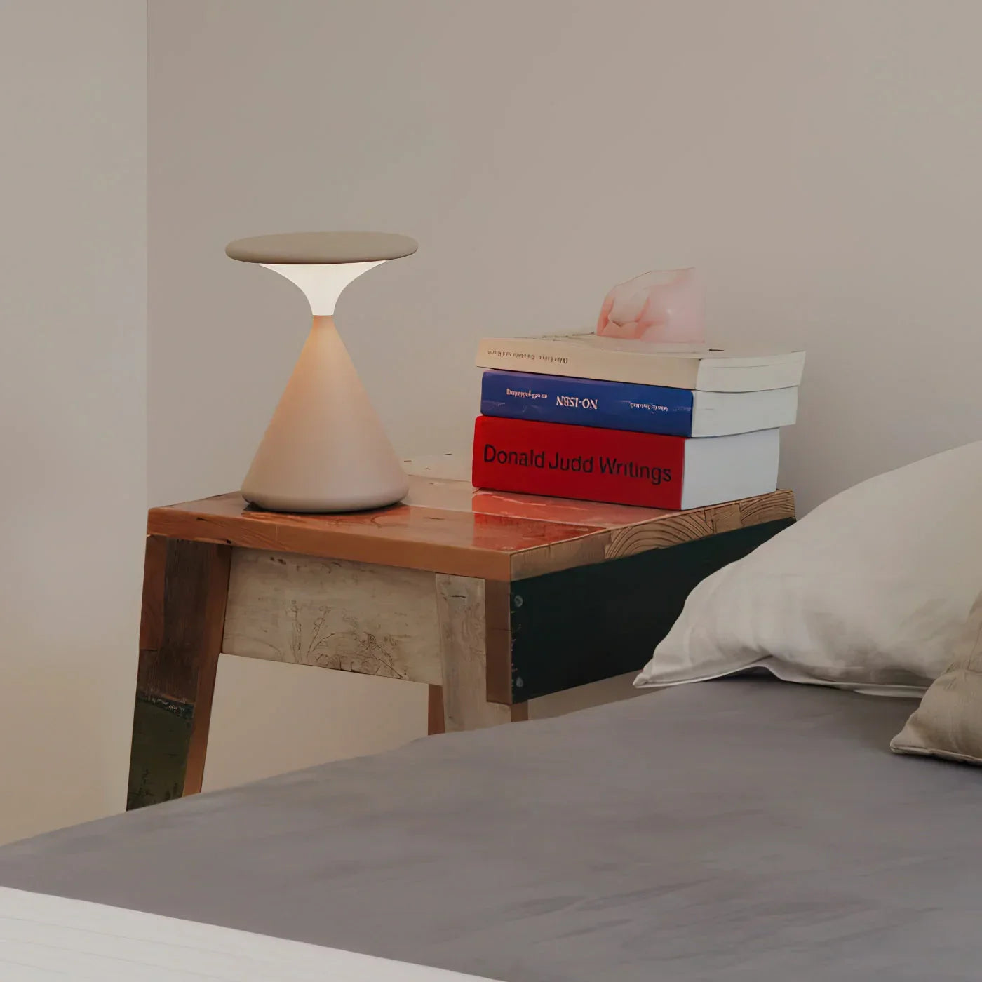 Draadloze Tafellamp in Zandloper Vorm – Stijlvolle Verlichting voor Elk Interieur 6