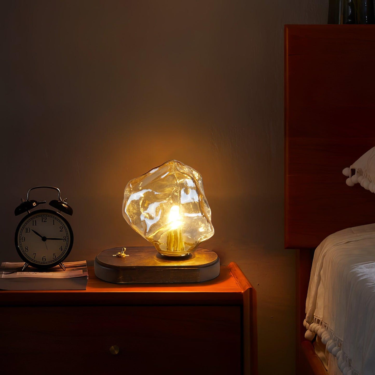 Glas Tafellamp met IJssteen Ontwerp – Elegante Verlichting voor Woonkamers en Slaapkamers 5