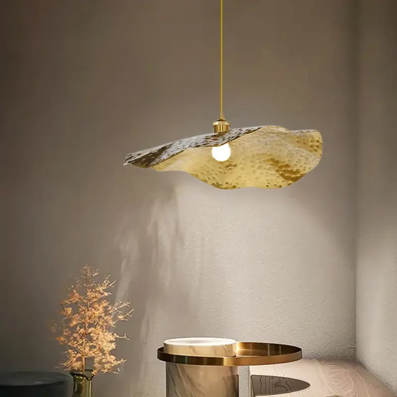 Gouden Hanglamp in Lotusblad Design – Elegante Eetkamer Lamp voor Woonkamer en Slaapkamer, Japandi Stijl, 30 cm Diameter 0