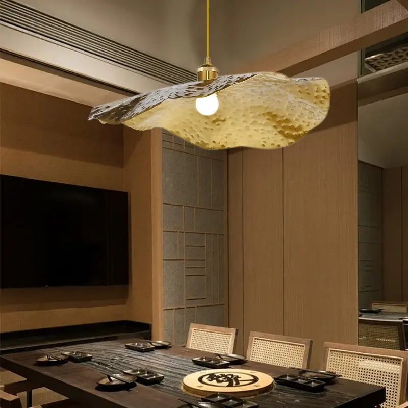 Gouden Hanglamp in Lotusblad Design – Elegante Eetkamer Lamp voor Woonkamer en Slaapkamer, Japandi Stijl, 30 cm Diameter 4