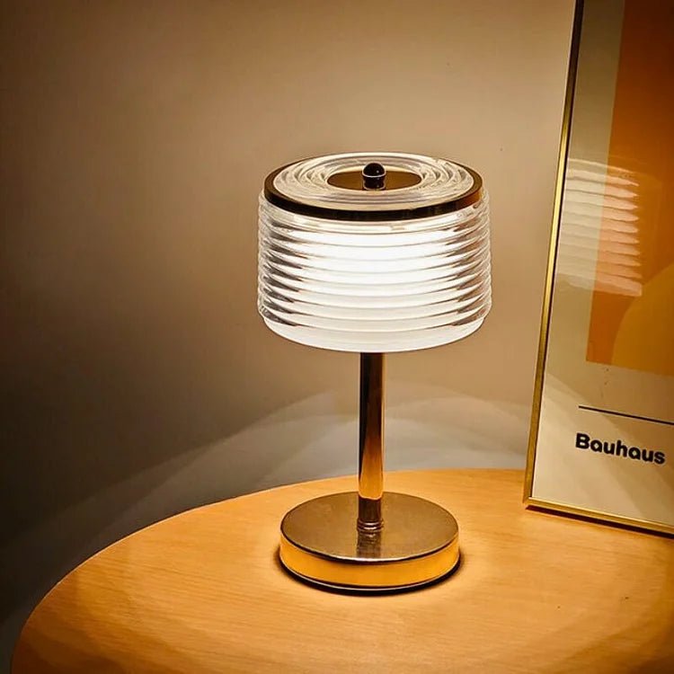LED-Ring Tafellamp met Meerlaagse Lampenkap – Gouden Tafellamp voor Elegante Interieurs 4