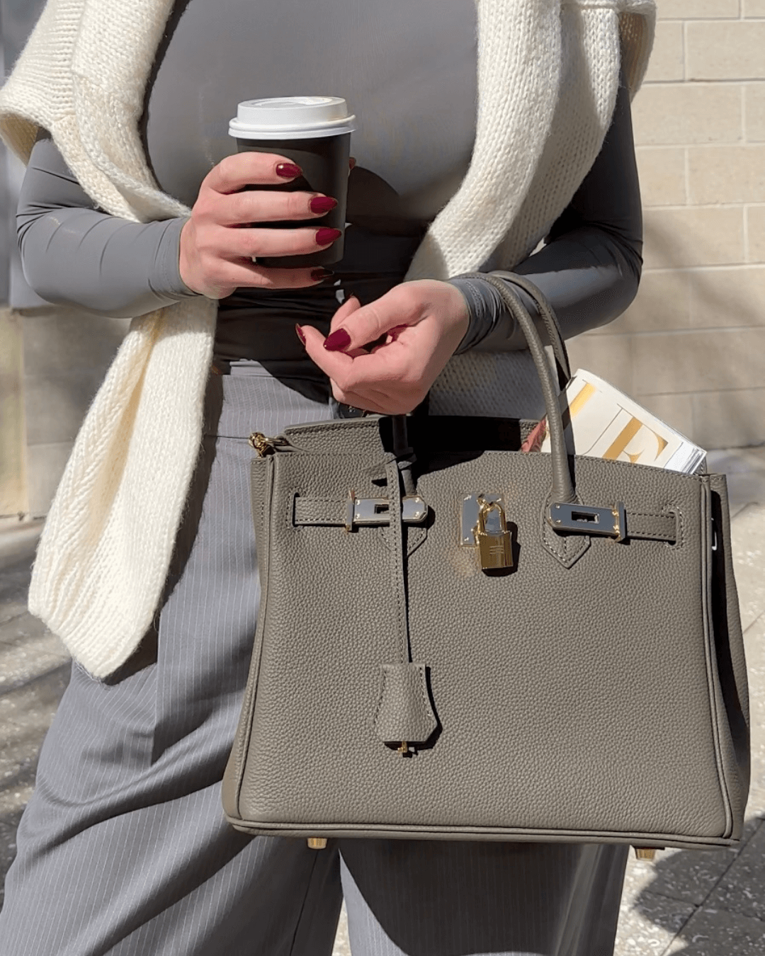 Luxe Leren Draagtas met Ruim Interieur en Multifunctionele Compartimenten – Ideaal voor Reizen en Dagelijks Gebruik 1