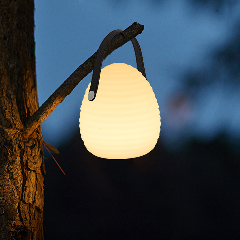 Moderne Buitenlantaarn met LED Verlichting en Afstandsbediening – Duurzaam en Waterdicht 0