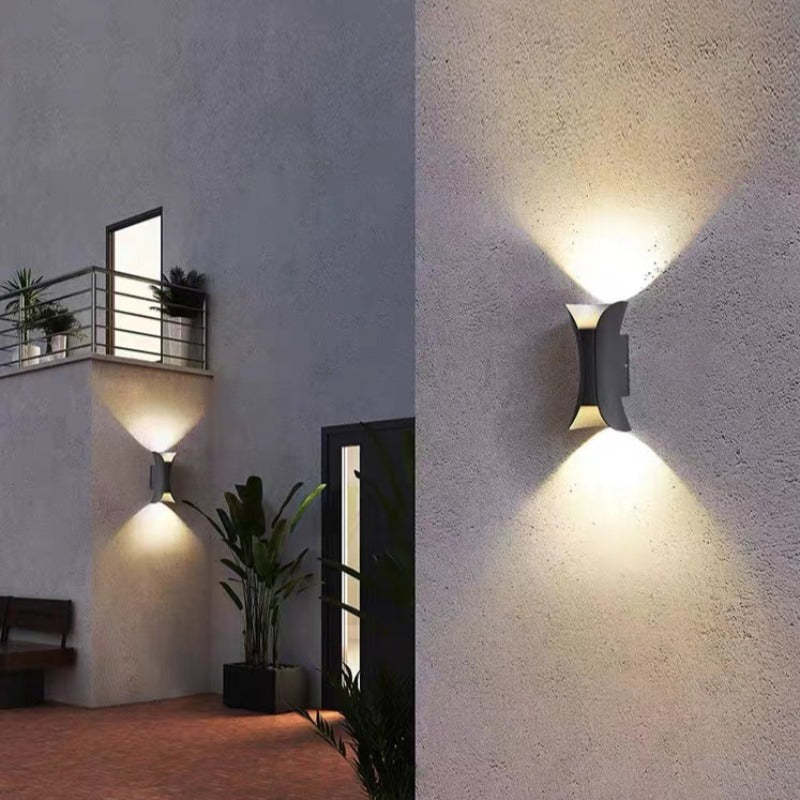 Moderne LED Wandlamp voor Buiten met Waterbestendig Ontwerp en Energiezuinige Verlichting 2