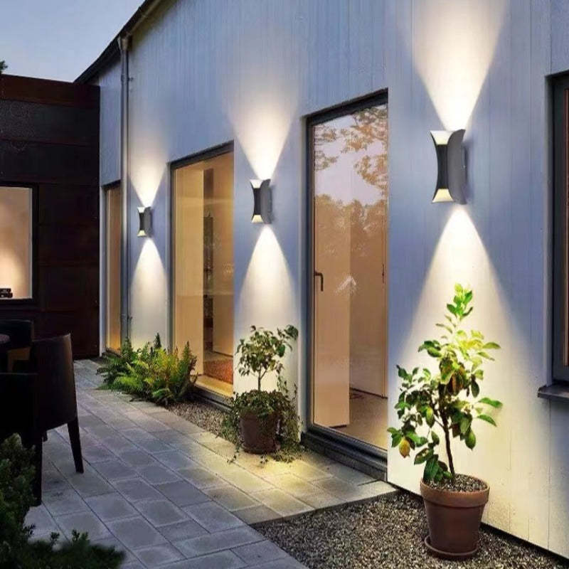 Moderne LED Wandlamp voor Buiten met Waterbestendig Ontwerp en Energiezuinige Verlichting 4