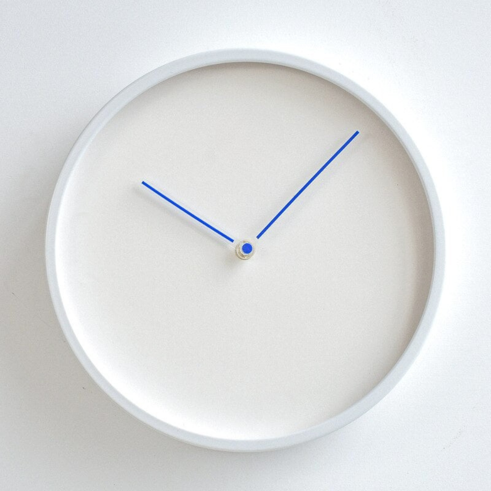 Noordse Minimalistische Wandklok in Diverse Kleuren en Maten – Modern Design voor Elegante Interieurs