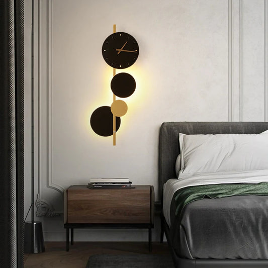 Nordic LED Wandlamp met Klok in Zwart en Goud – Creatief Ontwerp voor Slaapkamer en Woonkamer 1