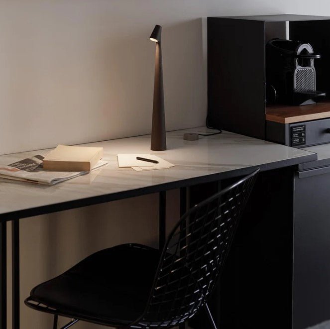 Oplaadbare Draadloze Tafellamp Zwart van Aluminium met Drie Lichtsterkten - Elegante Draagbare Designlamp 8