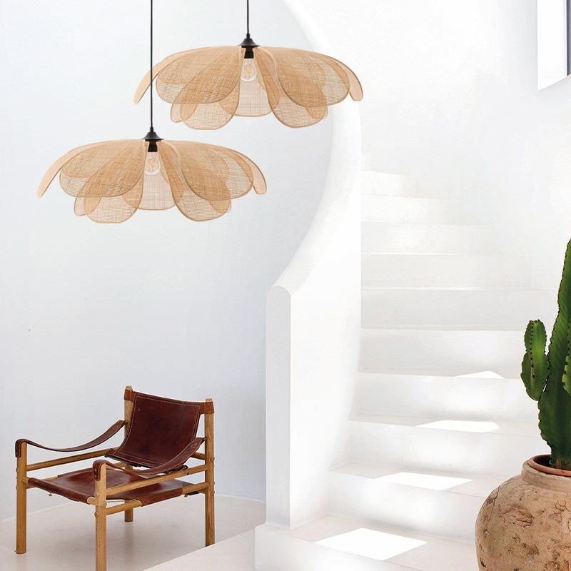 Rotan Hanglamp met Bloemblaadjes Ontwerp voor Woonkamer en Slaapkamer – Natuurlijke Elegantie en Warm Licht 4