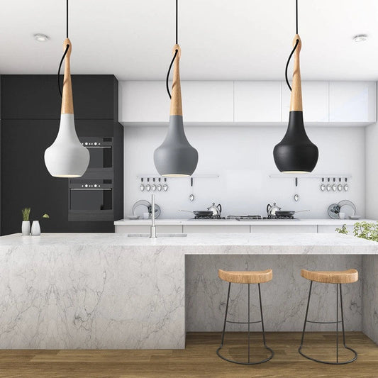 Scandinavische Hanglamp in Wit, Zwart en Grijs met Houten Accenten 1