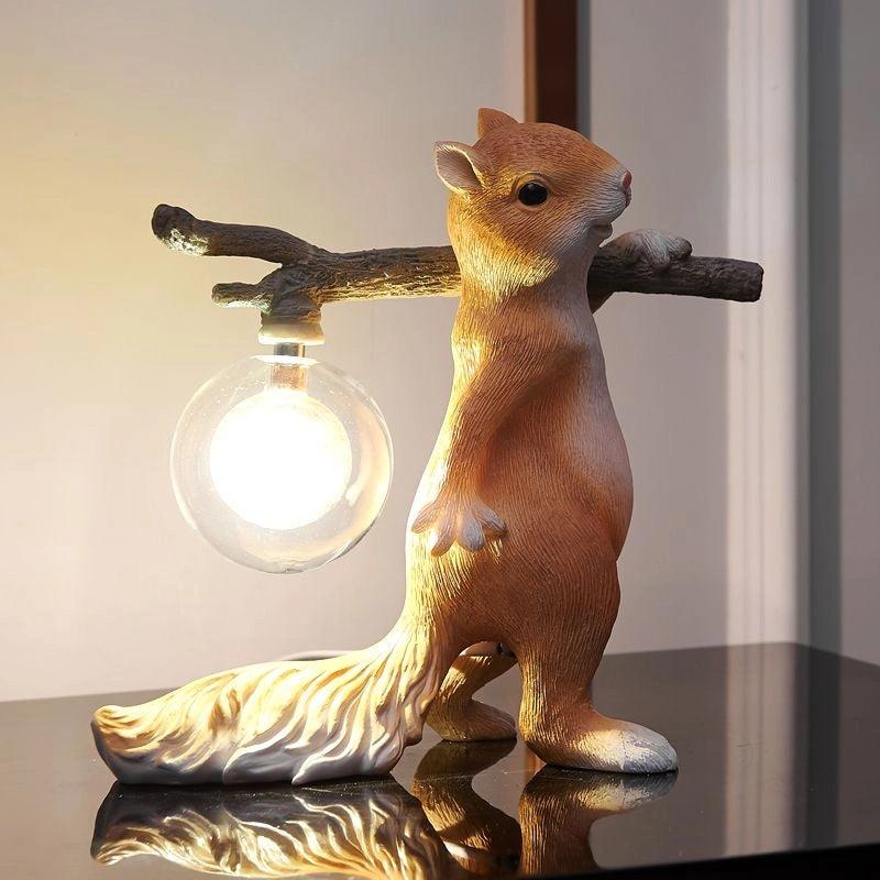 Schattige Eekhoorn Tafellamp met Warme LED Verlichting – Bruin en Groen, Perfect voor Woonkamer en Slaapkamer 3