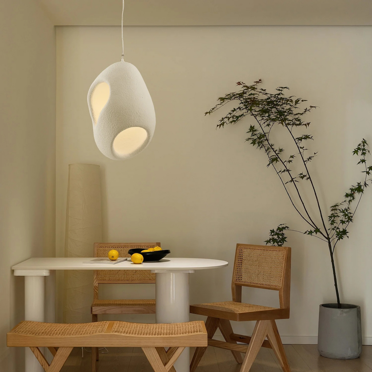 Sculpturale Hanglamp L'Éclosion van Keramiek en Metaal – LED Verlichting met Warmte en Elegantie, Wit, 30 cm Hoog 4