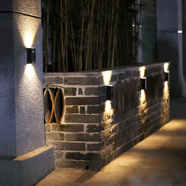 Solar Tuinlamp met Twee Lichtstralen – Weerbestendig en Duurzaam Tuinverlichting op Zonne-energie 5
