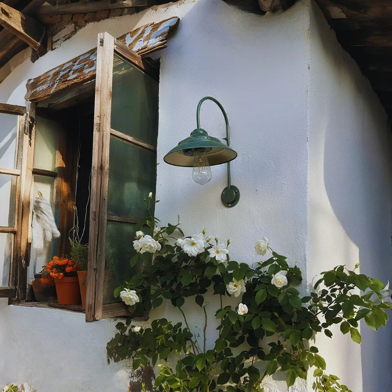 Vintage Solar Wandlamp Buiten met Bewegingssensor - Weerbestendig en Draadloos Muurlamp in Zwart Ijzer en Glas 6