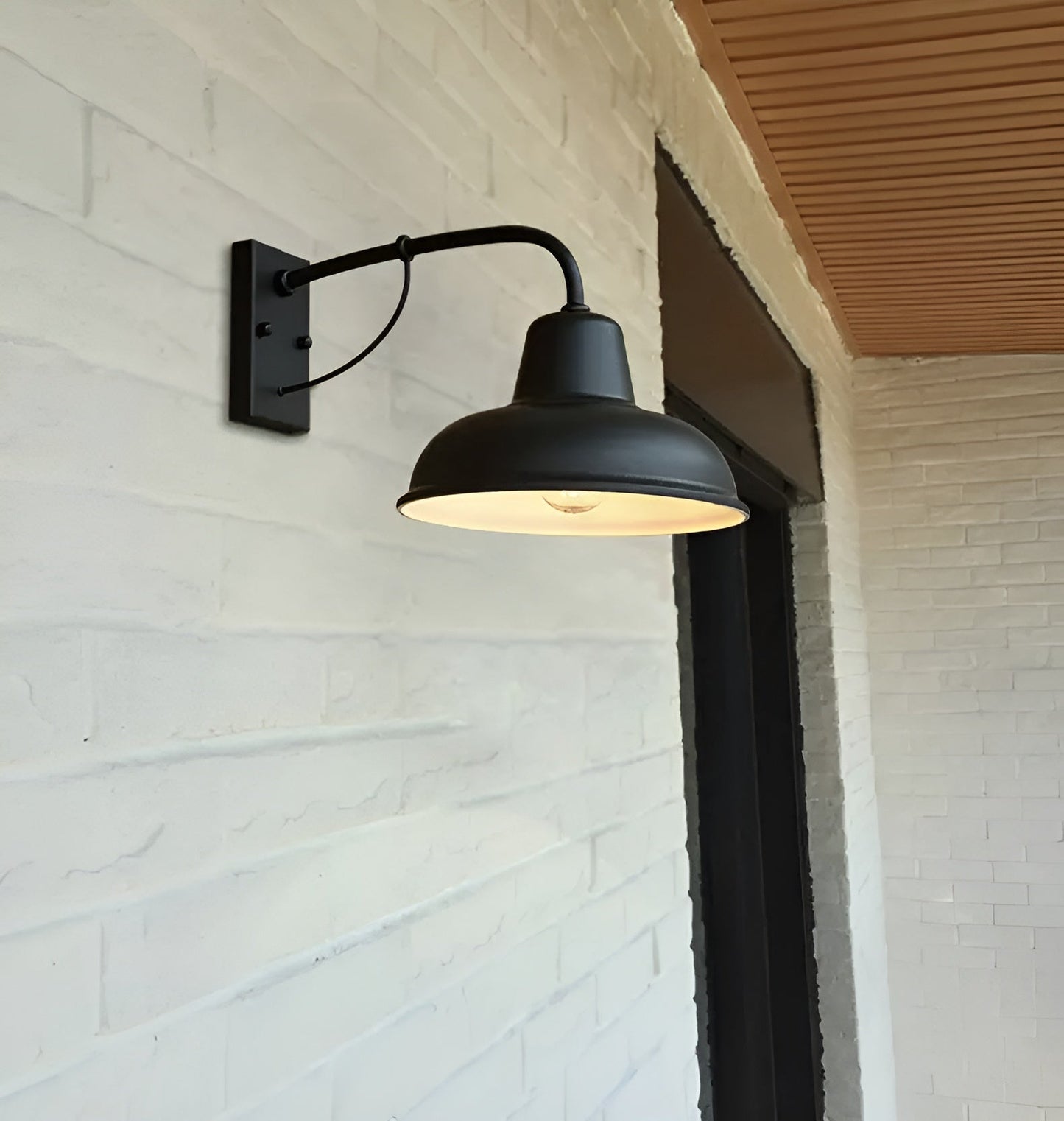 Wandlamp Zwart van IJzer – Vintage Muurlamp voor Binnen en Buiten, Duurzaam Ontwerp voor Elegante Verlichting 0