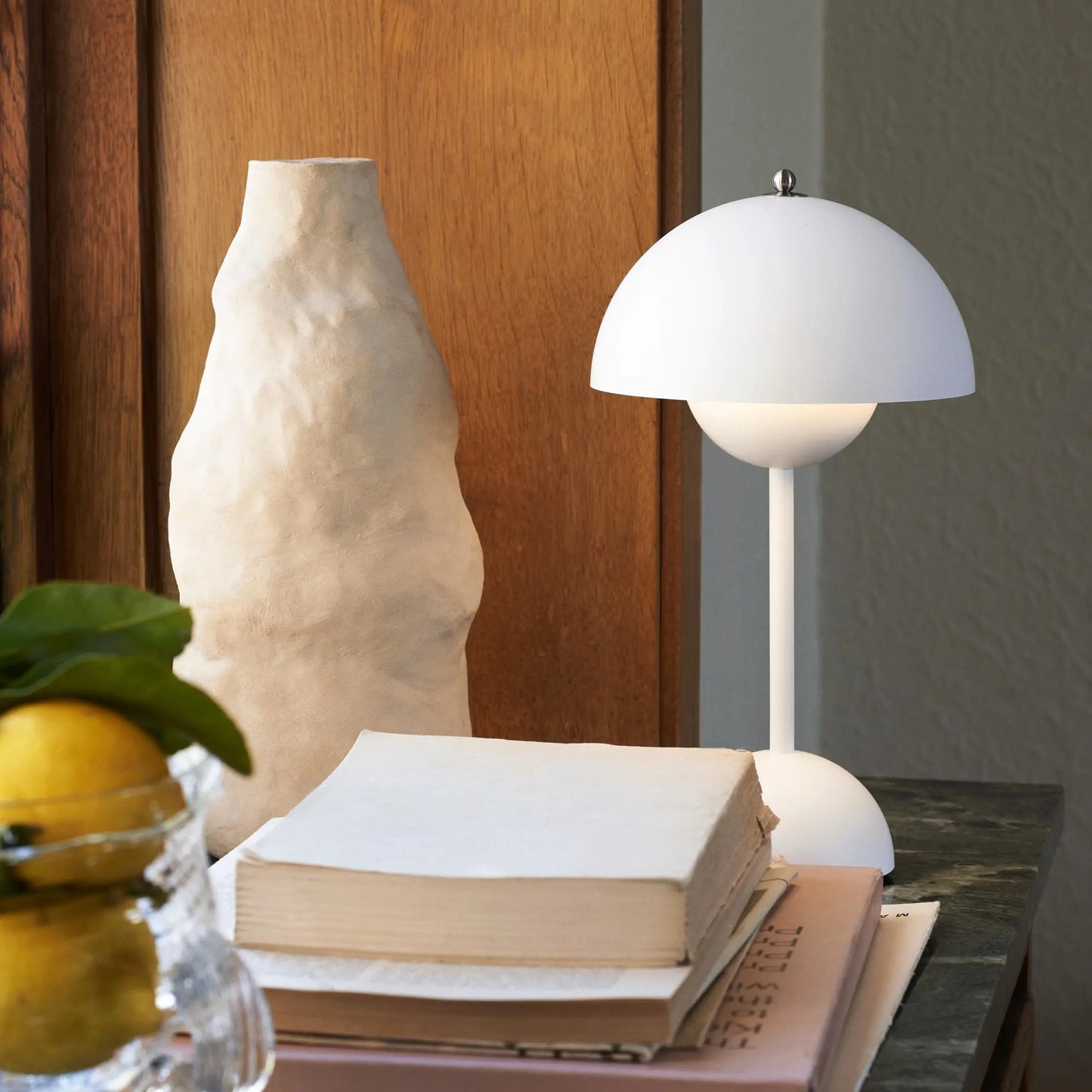 Oplaadbare Tafellamp met Aanraakbediening en Warm Witte LED Verlichting – Modern Nachtkast Lampje op Batterijen