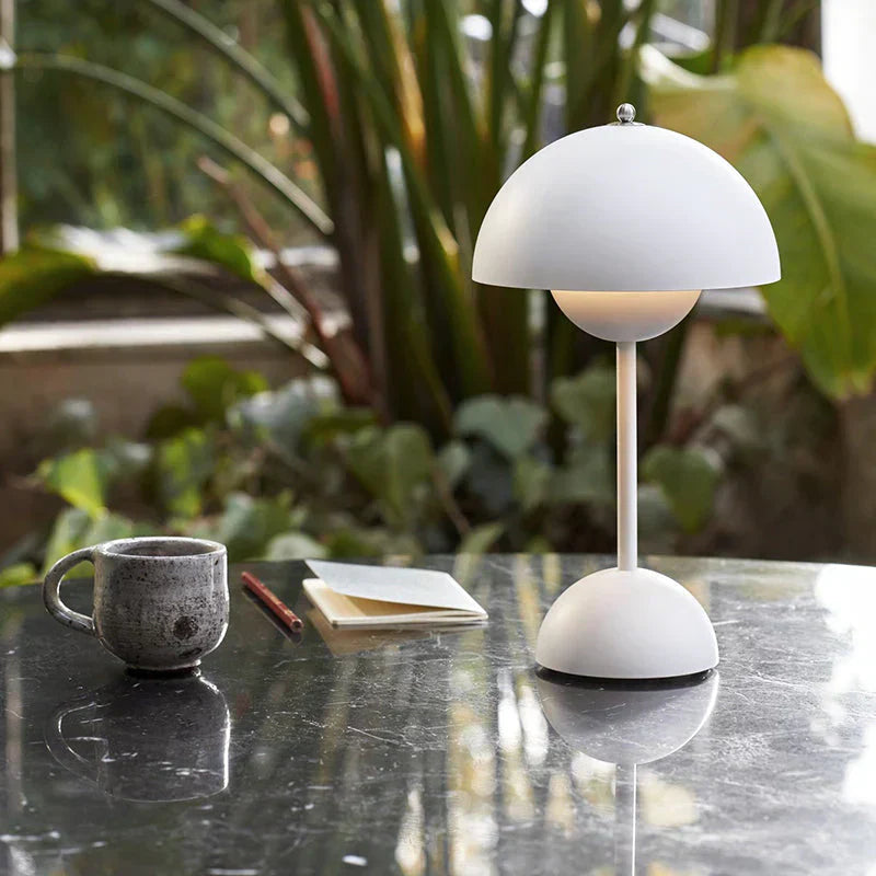 Oplaadbare Tafellamp met Aanraakbediening en Warm Witte LED Verlichting – Modern Nachtkast Lampje op Batterijen