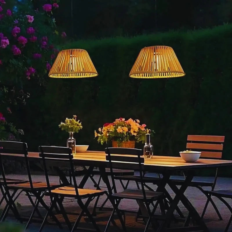 Zonne-energie Tuinlantaarn met USB-oplaadbare Back-up – Weerbestendig Faux Rattan Ontwerp met Automatische Schemeringssensor 6