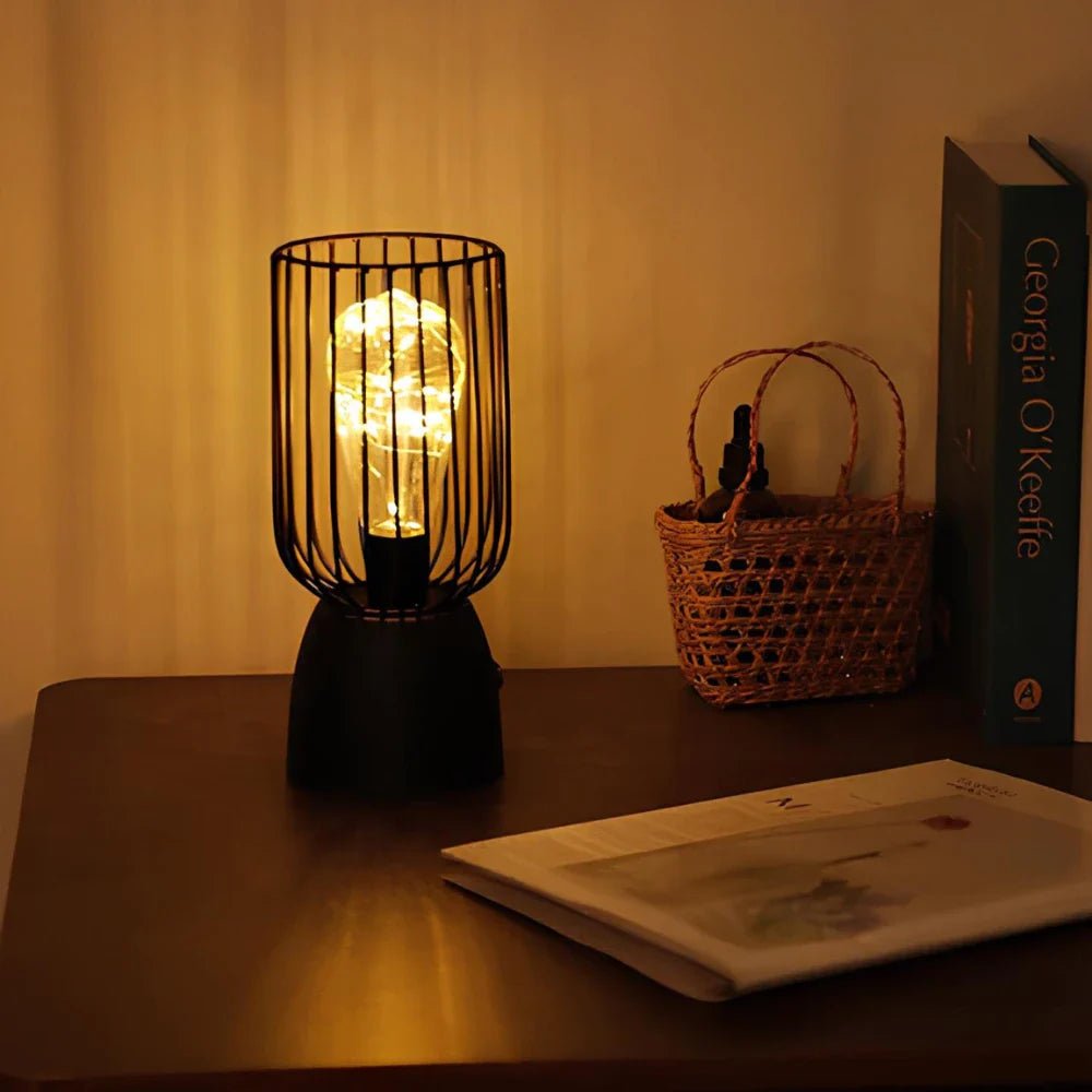 Elegante IJzeren Tafellamp op Batterijen met Warm Wit Licht – Perfect voor Woonkamer en Slaapkamer