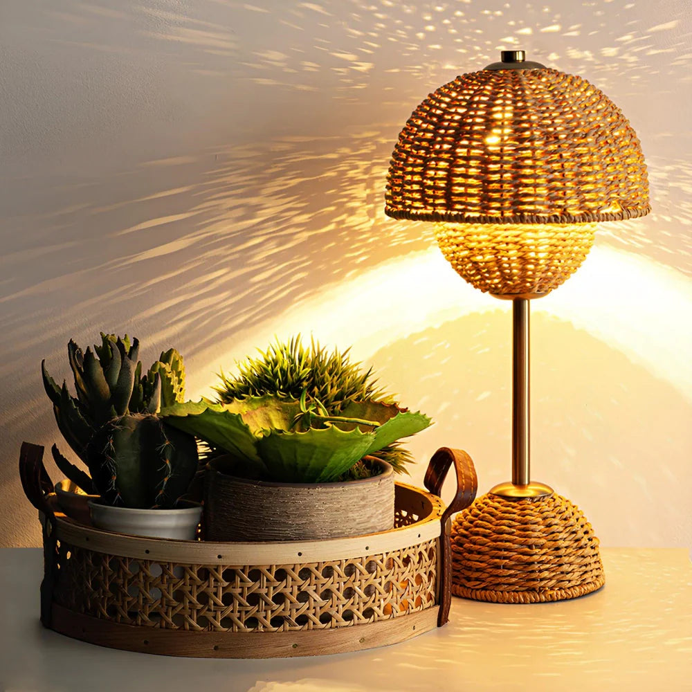 Bamboe Tafellamp met Warm Wit Licht – Handgemaakt, Duurzaam Design voor Moderne Interieurs