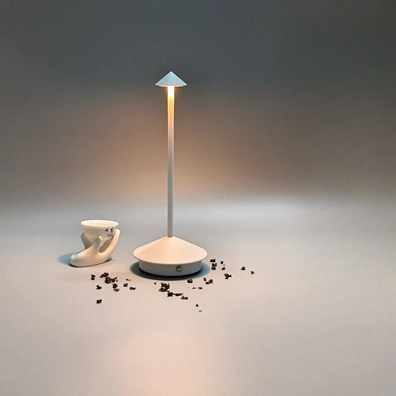 Artistieke Oplaadbare Tafellamp met Dimbare LED Verlichting – Draadloze Design Lamp voor Eetruimte