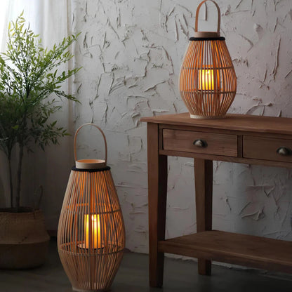 Bamboelantaarn Handgeweven, Draadloos en Duurzaam – Warm Wit Licht, Verkrijgbaar in Medium en Groot