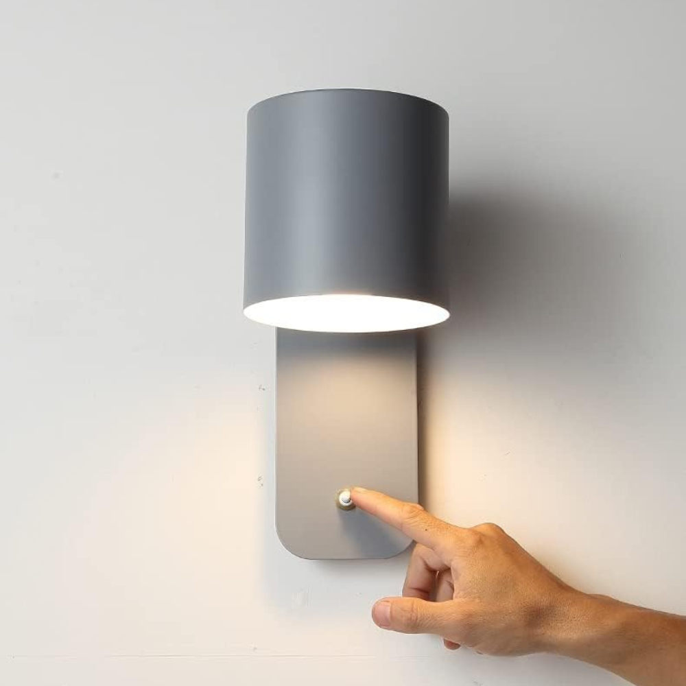 Stilfuld LED-væglampe med kontakt til moderne interiør – energieffektiv og nem at installere