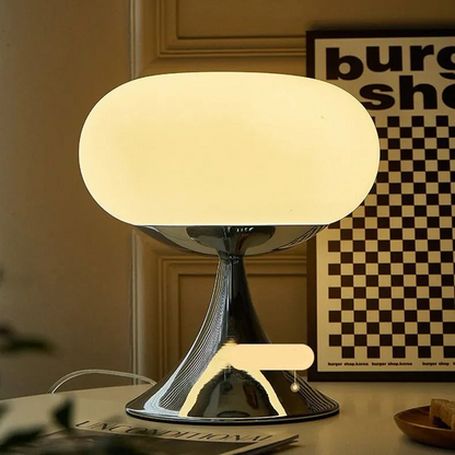 Antieke Tafellamp met Appelvorm en Vintage Charme – Witte en Groene Glazen Afwerking 1