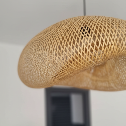 Bambus pendel med LED-belysning – Justerbar højde og skandinavisk design