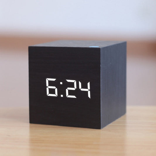 Digitale Wekker CubeGlow met Multifunctioneel Display en Slimme Nachtmodus - Compacte LED Wekker voor Tijd, Datum en Temperatuur 0