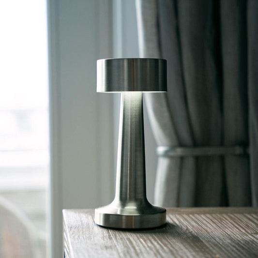 Dimbare Oplaadbare Tafellamp met LED Verlichting – Elegante Batterijlamp voor Cafés en Thuisgebruik 1