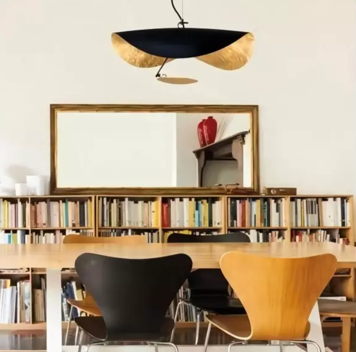 Elegante Golden Oasis Hanglamp met Golvende Kap – Geschikt voor Plafond en Muur 6