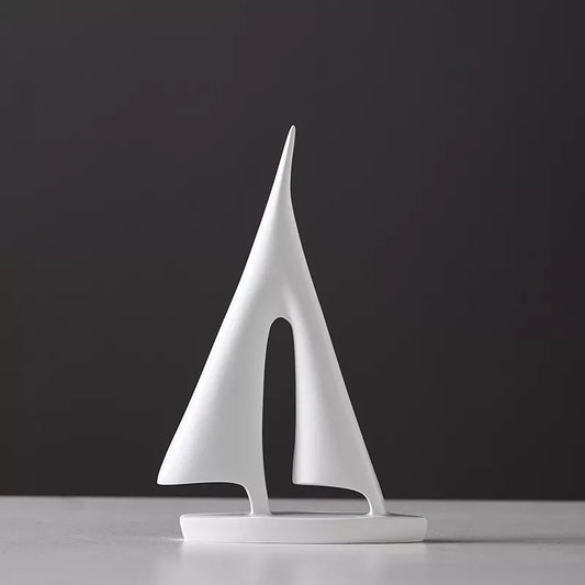 Elegante Maritieme Zeilboot Sculptuur voor Woondecoratie en Kantoor – Minimalistisch Design van Hoogwaardig Polyresin 0