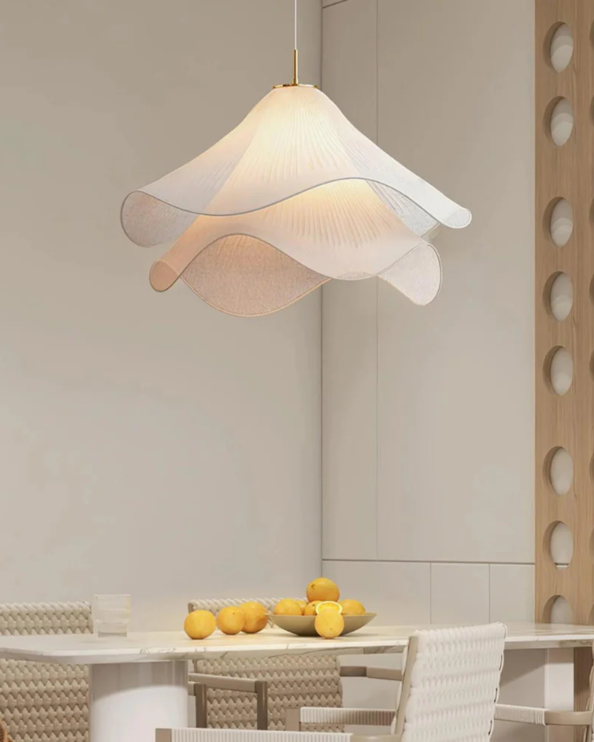 Etherische Bloem Hanglamp met Goudkleurige Details – Uniek Design voor Eettafel, Woonkamer of Slaapkamer Verlichting 7