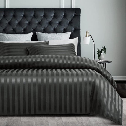 Grijs Satijnen Beddengoed Set 200 x 220 cm met Verborgen Ritssluiting en 2 Kussenslopen 80 x 80 cm 0
