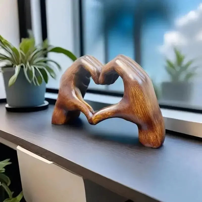 Houten Beeldje van Hartvorm – Handgemaakt Ornament voor Interieurdecoratie 1