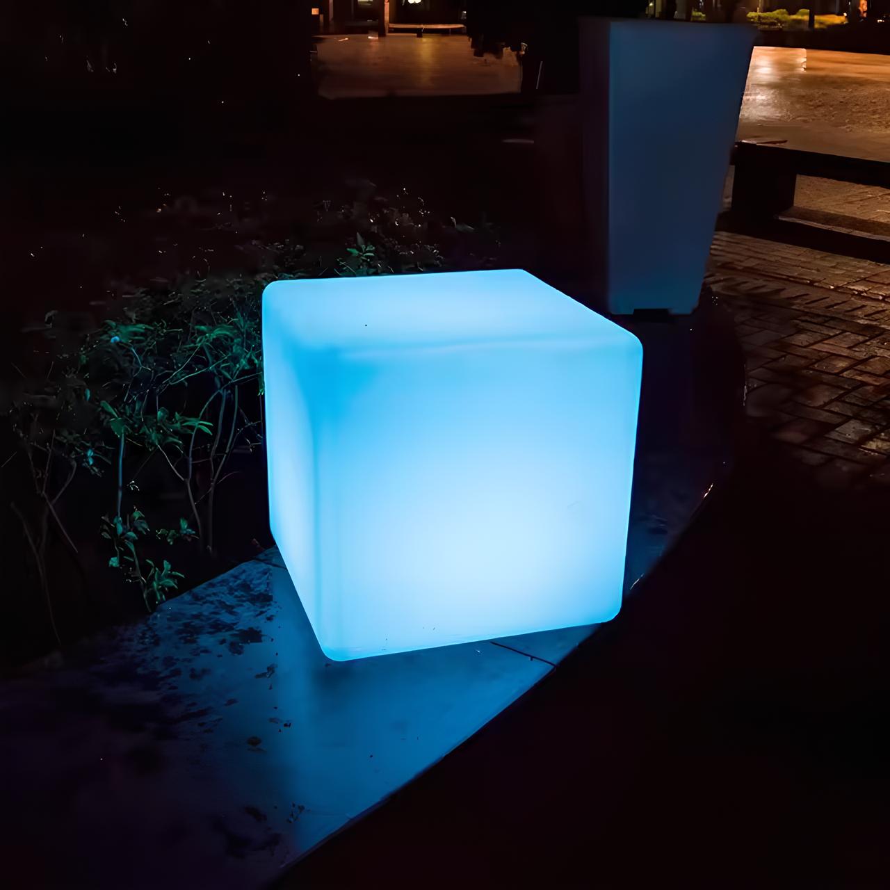 Kubistische Tuinlamp met LED Verlichting en Oplaadbare Batterij – Weerbestendig en Modern Design 8