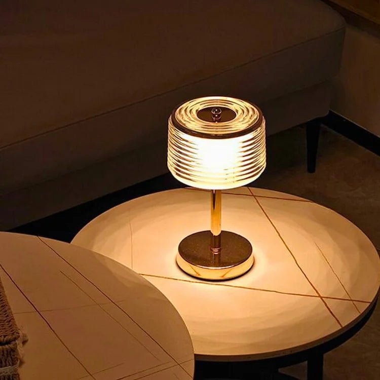 LED-Ring Tafellamp met Meerlaagse Lampenkap – Gouden Tafellamp voor Elegante Interieurs 0
