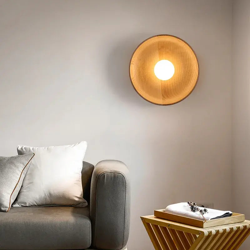 Landelijke Wandlamp van Hout in Licht en Donker – Rustiek Muurlamp voor Binnengebruik 2