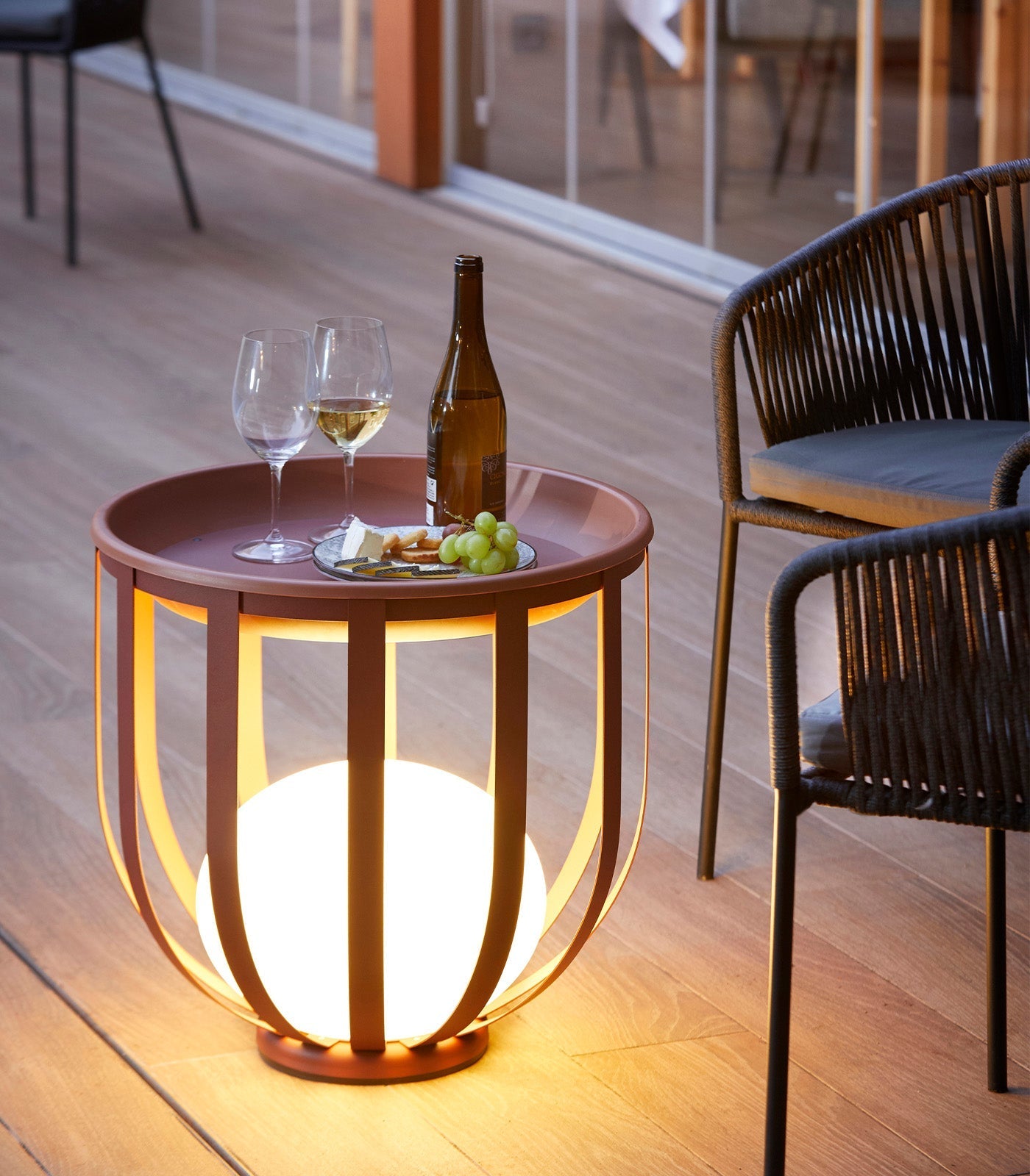 Luxe Tuinlamp met Bloembak en LED Verlichting – Waterdicht en Stijlvol voor Buiten 2
