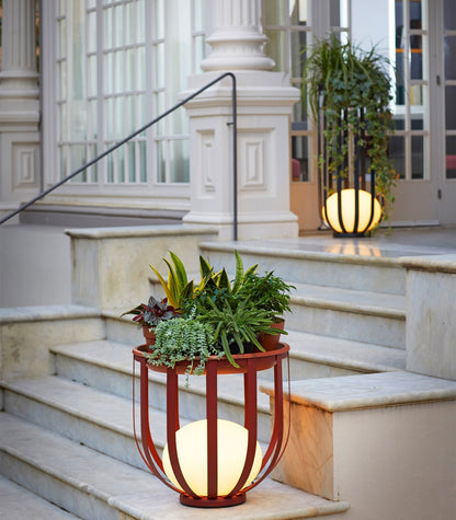 Luxe Tuinlamp met Bloembak en LED Verlichting – Waterdicht en Stijlvol voor Buiten 4
