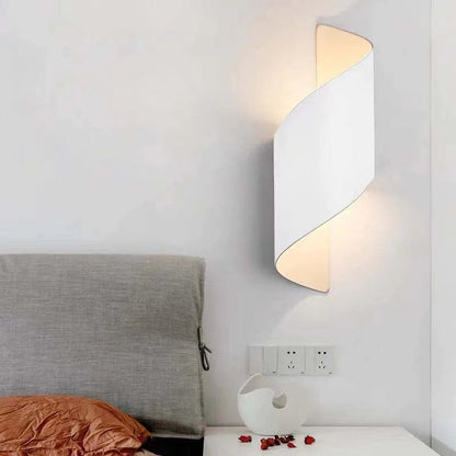 Moderne LED Wandlamp met Spiraalontwerp – Wit/Zwart Metaal voor Binnengebruik 0