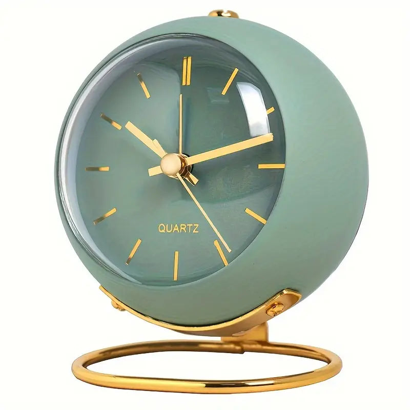 Moderne Stille Tafelklok met Gouden Accenten – Fluisterstille Quartz Wekker voor Slaapkamer en Thuiswerkplek 1
